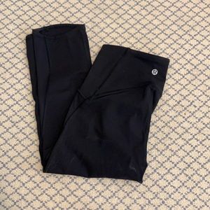 Cropped black lulu leggings